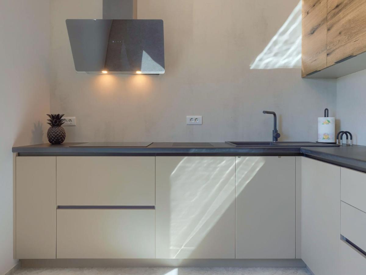 Apartment Wing 77 By Interhome Pula Exteriör bild